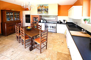 La cuisine equip&eacute;e